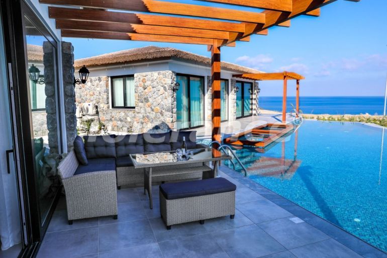 فلل من المتعهد في:في كيرينيا, قبرص الشمالية اطلالة على البحر مسبح - 71841 فلل من المتعهد في:في كيرينيا, قبرص الشمالية اطلالة على البحر مسبح - شراء عقار في تركيا - 71841