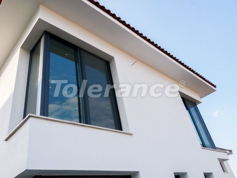 Villa van de ontwikkelaar in Kyrenie, Noord-Cyprus zwembad - onroerend goed kopen in Turkije - 72003