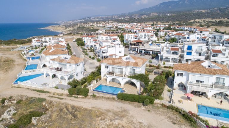 Villa from the developer in Kyrenia, Northern Cyprus with sea view with pool - 72184 Villa from the developer in Kyrenia, Northern Cyprus with sea view with pool - buy realty in Turkey - 72184