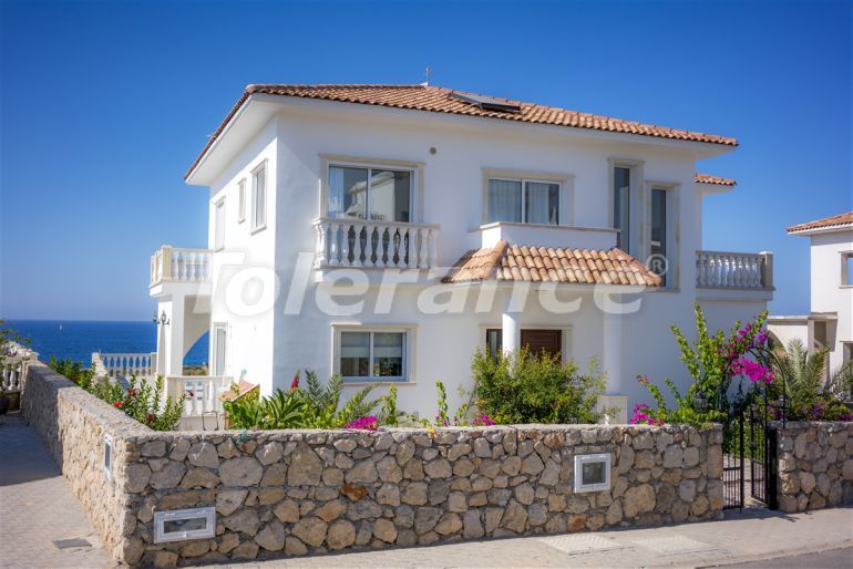 Villa from the developer in Kyrenia, Northern Cyprus with sea view with pool - 72191 Villa from the developer in Kyrenia, Northern Cyprus with sea view with pool - buy realty in Turkey - 72191