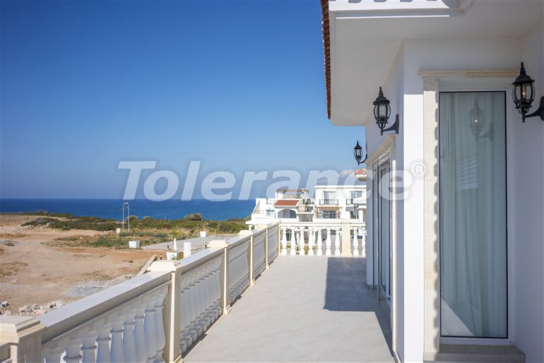 Villa from the developer in Kyrenia, Northern Cyprus with sea view with pool - 72202 Villa from the developer in Kyrenia, Northern Cyprus with sea view with pool - buy realty in Turkey - 72202