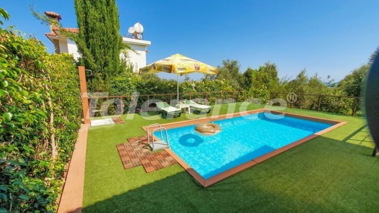 Villa in Kyrenia, Northern Cyprus - buy realty in Turkey - 73456