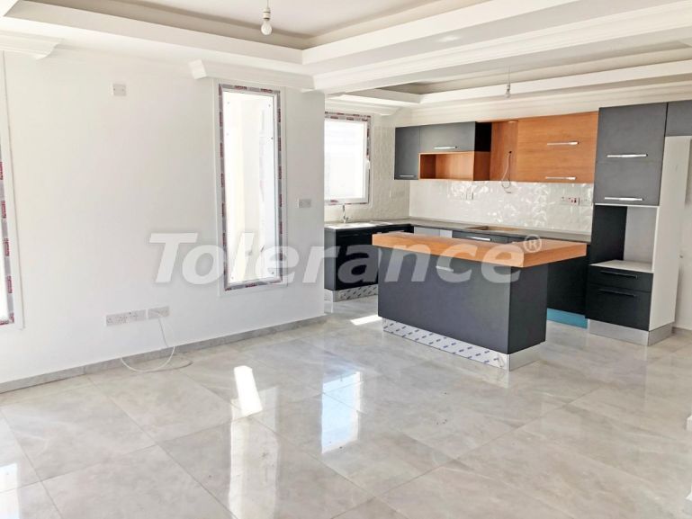 Villa in Kyrenie, Noord-Cyprus - onroerend goed kopen in Turkije - 73480