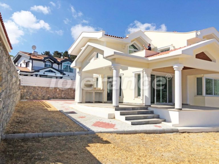 Villa еn Kyrénia, Chypre du Nord - acheter un bien immobilier en Turquie - 73484