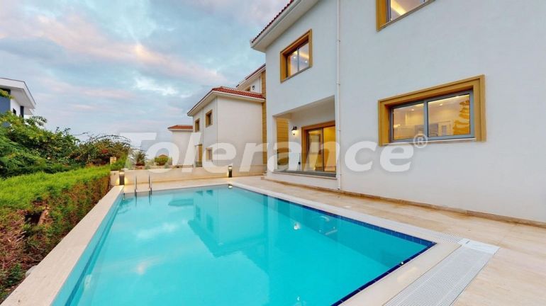 Villa in Kyrenia, Northern Cyprus with pool - buy realty in Turkey - 73505