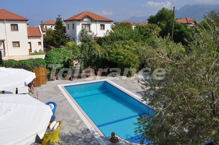 Villa in Kyrenia, Nordzypern pool - immobilien in der Türkei kaufen - 73909
