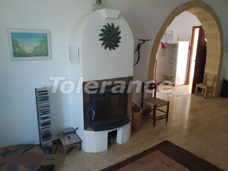 Villa in Kyrenie, Noord-Cyprus - onroerend goed kopen in Turkije - 74321