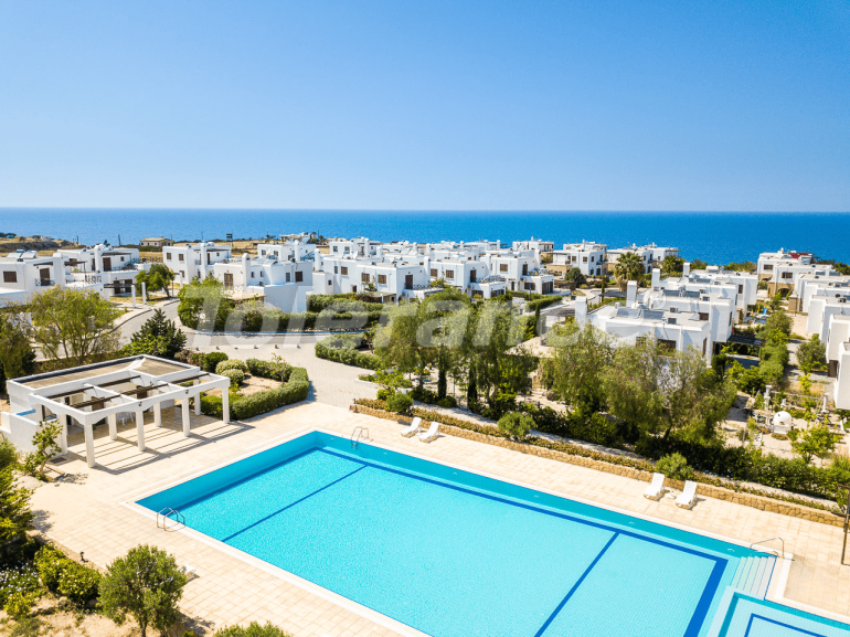 Villa еn Kyrénia, Chypre du Nord piscine - acheter un bien immobilier en Turquie - 74542