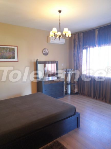 Villa in Kyrenia, Northern Cyprus - buy realty in Turkey - 78050