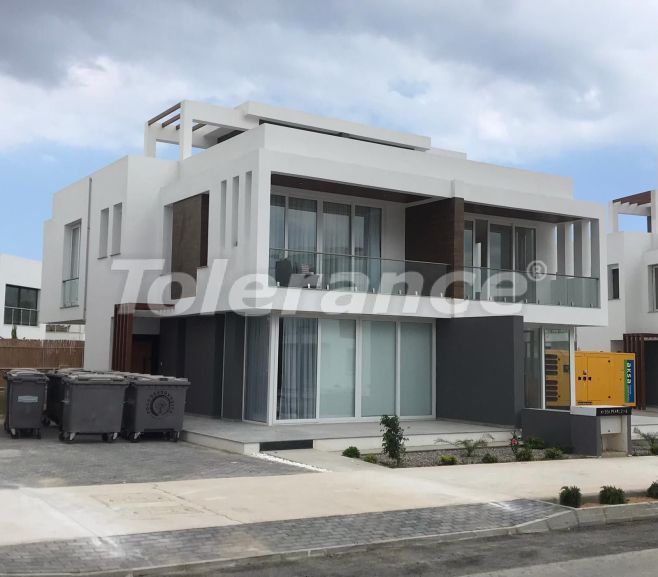 Villa from the developer in Kyrenia, Northern Cyprus - buy realty in Turkey - 78062
