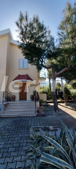 Villa еn Kyrénia, Chypre du Nord vue sur la mer piscine - acheter un bien immobilier en Turquie - 81722