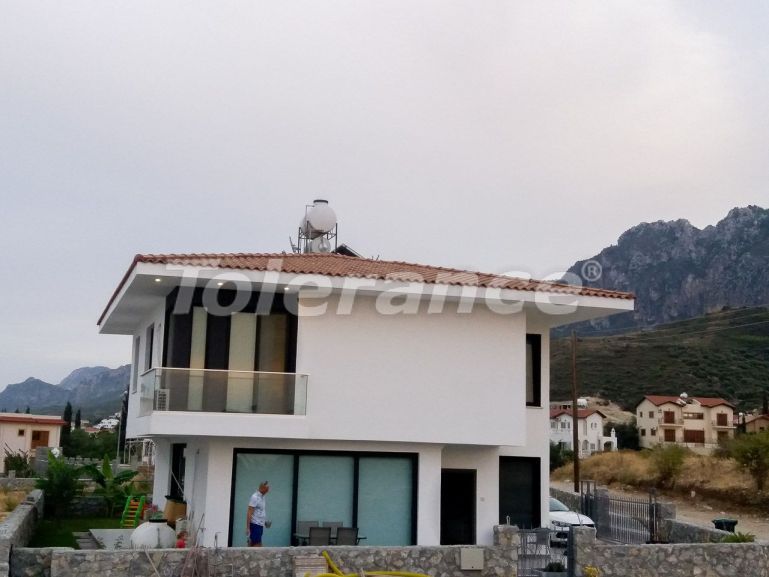 Villa van de ontwikkelaar in Kyrenie, Noord-Cyprus zwembad - onroerend goed kopen in Turkije - 86843