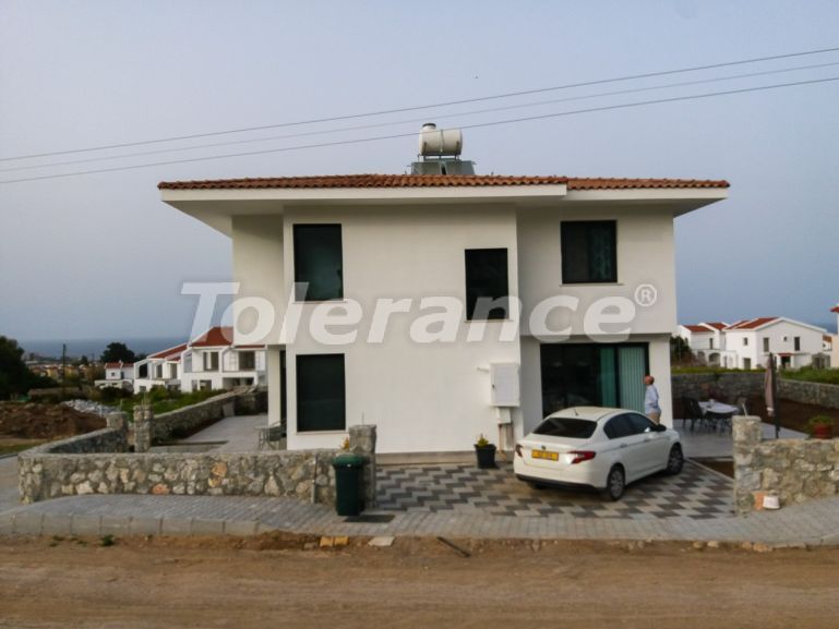 Villa van de ontwikkelaar in Kyrenie, Noord-Cyprus zeezicht - onroerend goed kopen in Turkije - 86866