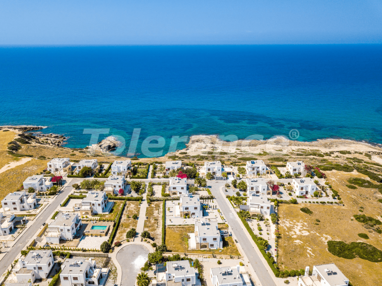 Villa in Kyrenia, Northern Cyprus with pool - buy realty in Turkey - 87085