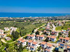 Villa in Kyrenia, Northern Cyprus - buy realty in Turkey - 106486