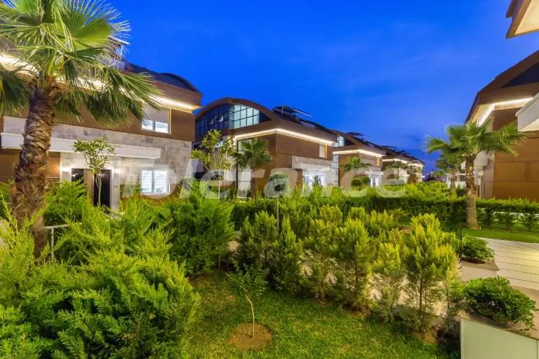 Villa du développeur еn Lara, Antalya piscine - acheter un bien immobilier en Turquie - 11207