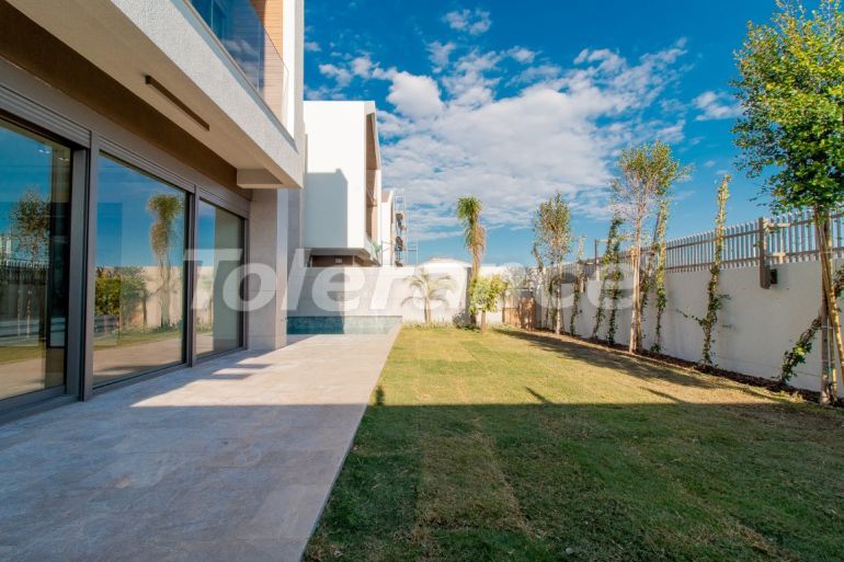 ویلا از سازنده که در لارا, آنتالیا استخر - خرید ملک در ترکیه - 134942