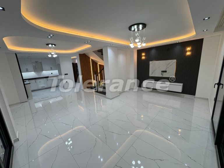 ویلا از سازنده که در مرسین - خرید ملک در ترکیه - 136225