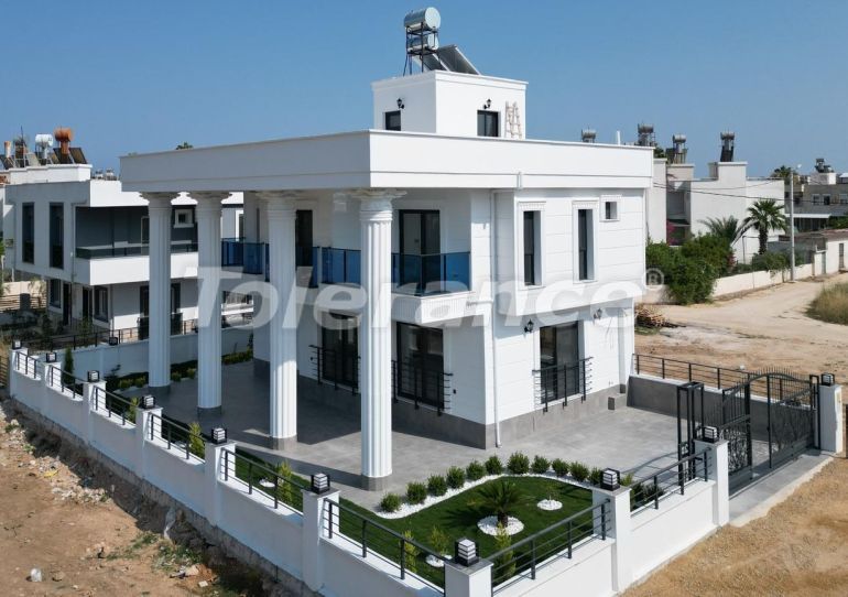 ویلا از سازنده که در مرسین - خرید ملک در ترکیه - 136248