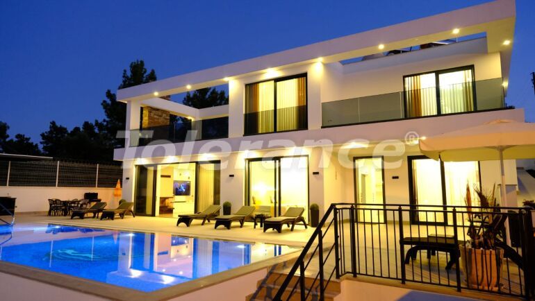 Villa in Side with pool - buy realty in Turkey - 56351
