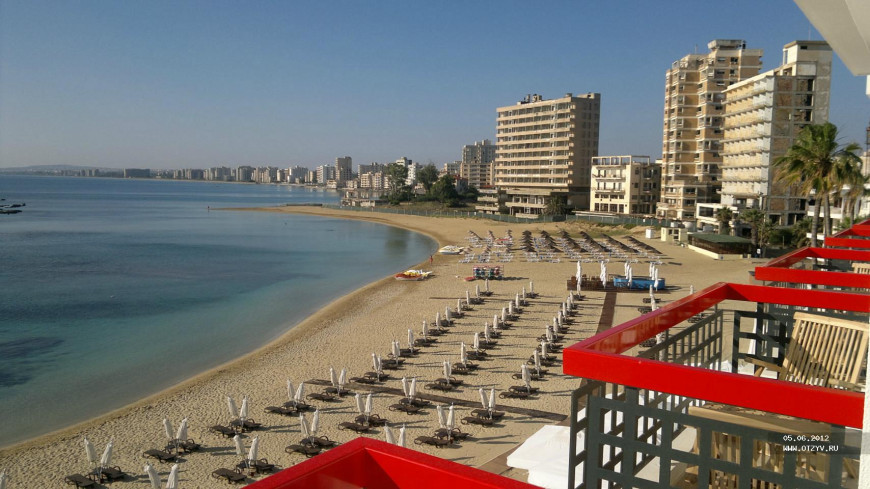 Zee en stranden in Famagusta
