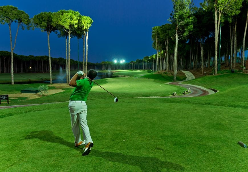 Golf nocturne en Turquie